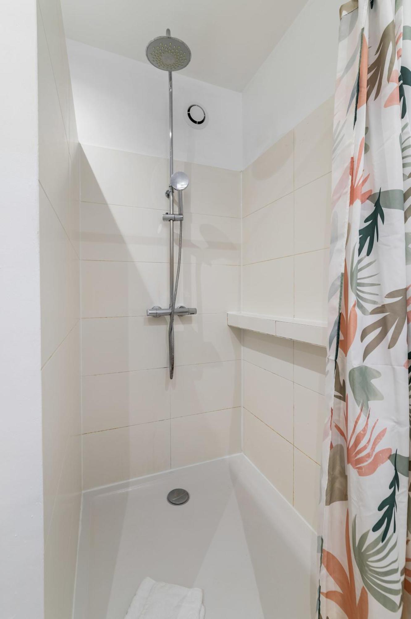 Appartement Familial Proche Des Commerces - 8P - Flat-Guest Paris Exterior foto